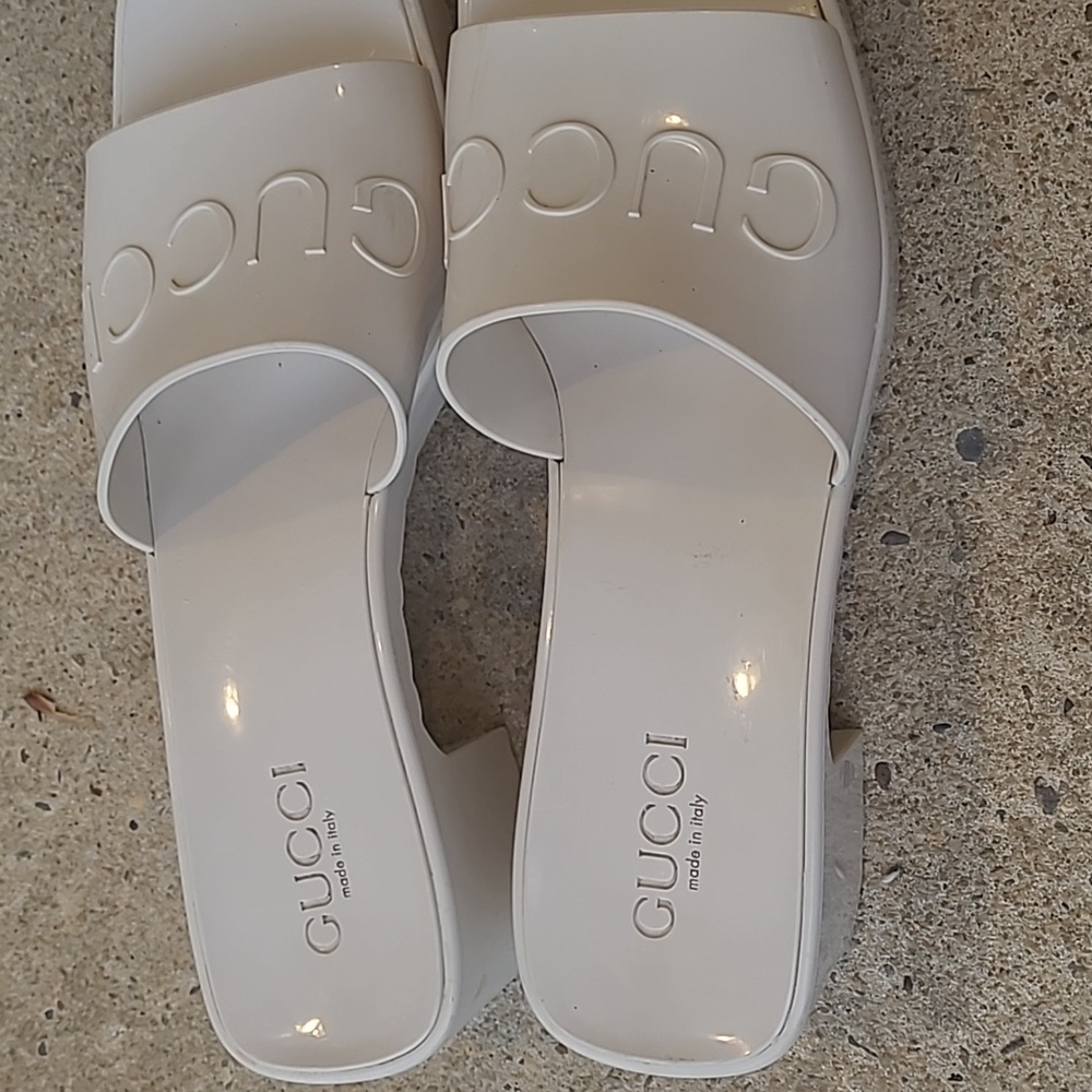 Gucci Rubber Off-White Platform Sandals - Picture 2 of 7